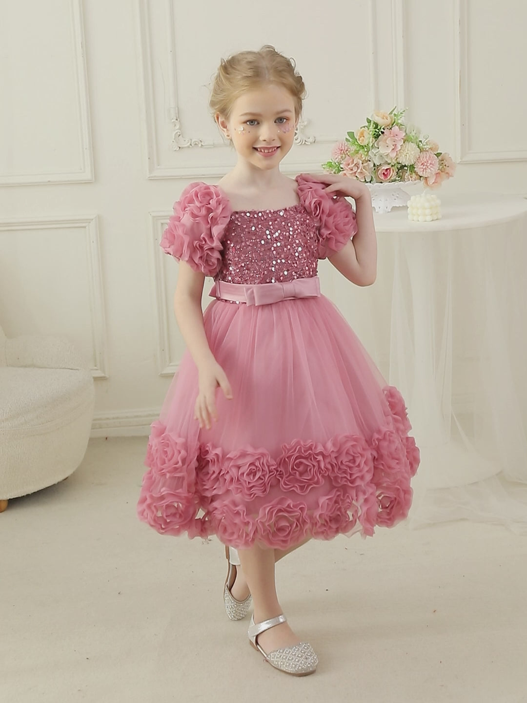 File Name: ls8156-3d-floral-sequin-princess-dress-video-01.mp4
ALT Text: Blisseven LS8156 girls 3D floral sequin princess dress video showing full dress details